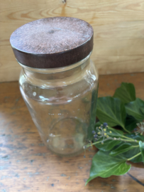 Glazen pot met bakkeliet deksel