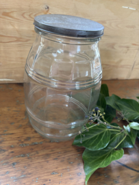 (Verkocht)Glas pot  met blikken deksel