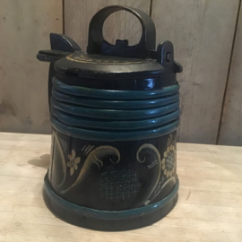 Zweeds folk art waterkan