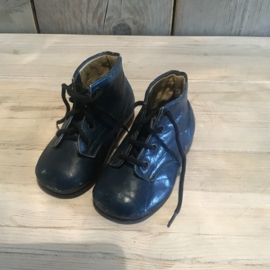 Kleine leren blauwe schoentjes