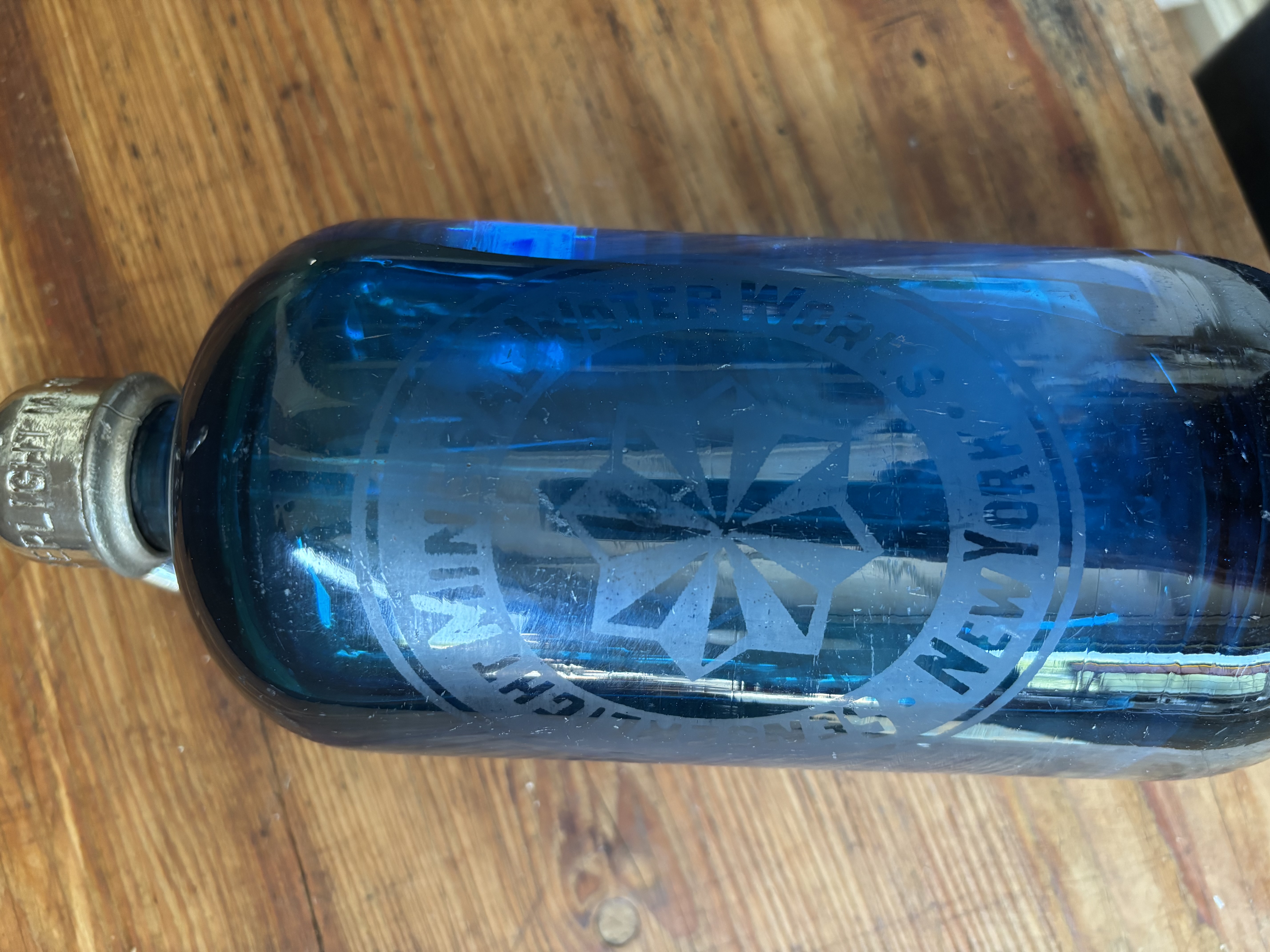 (Verkocht)Spuitfles blauw New York