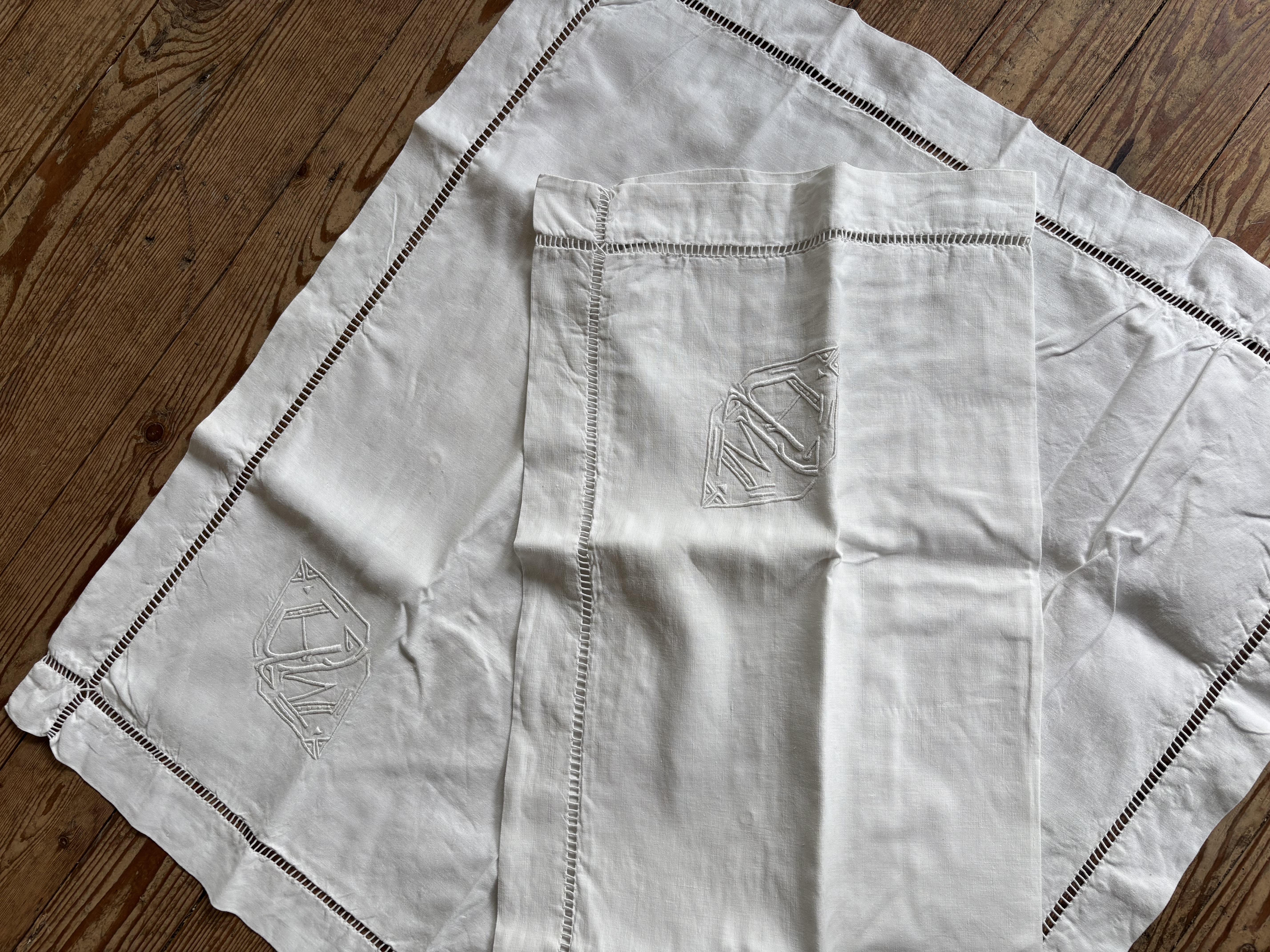 Set twee gelijke slopen groot monogram