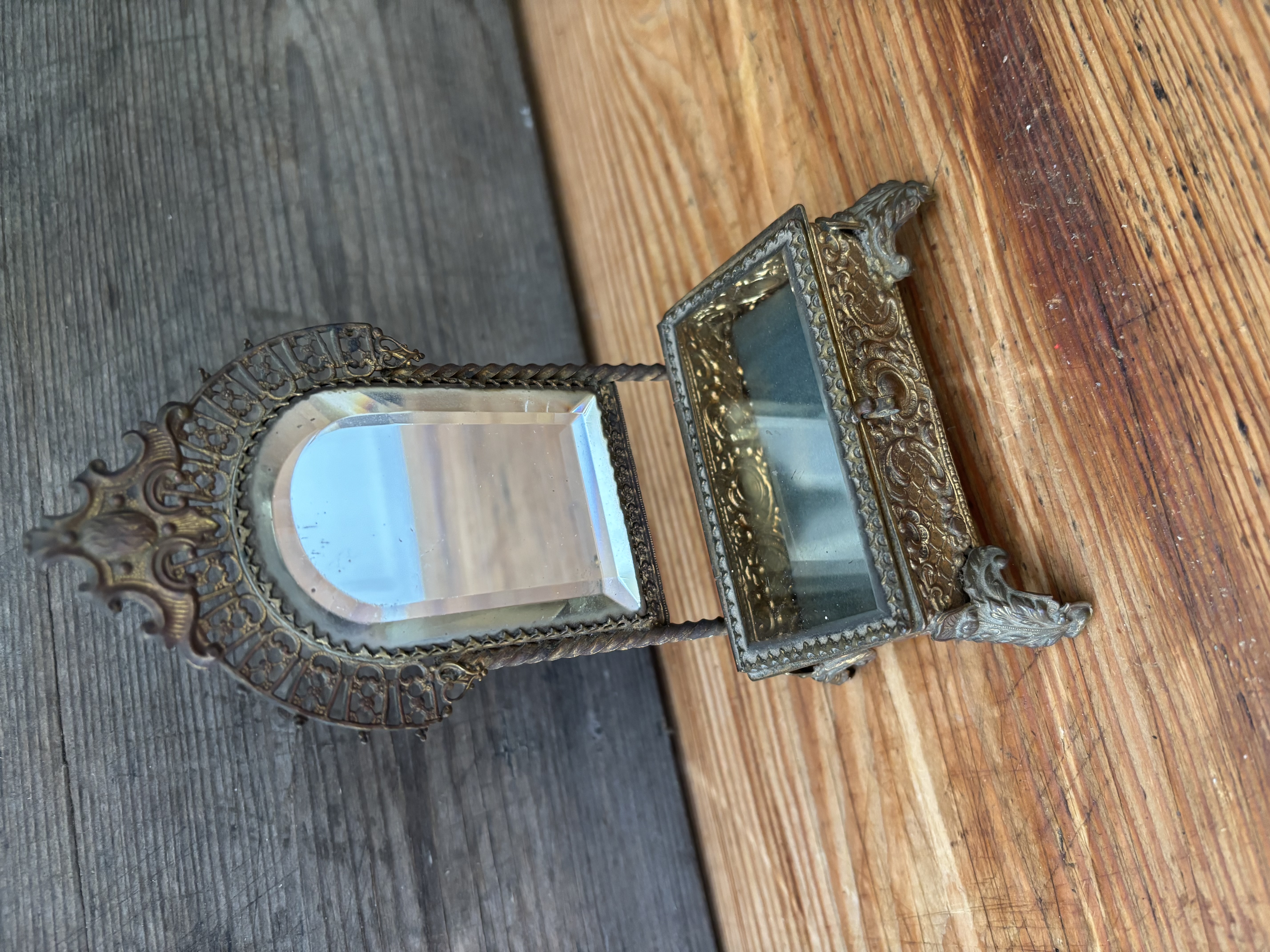 Bruidsdoosje met geslepen spiegeltje
