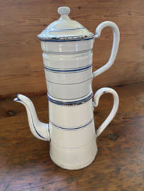Wit met blauwe emaille koffiepot met opstand