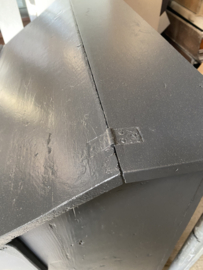 Oude Lessenaars kast