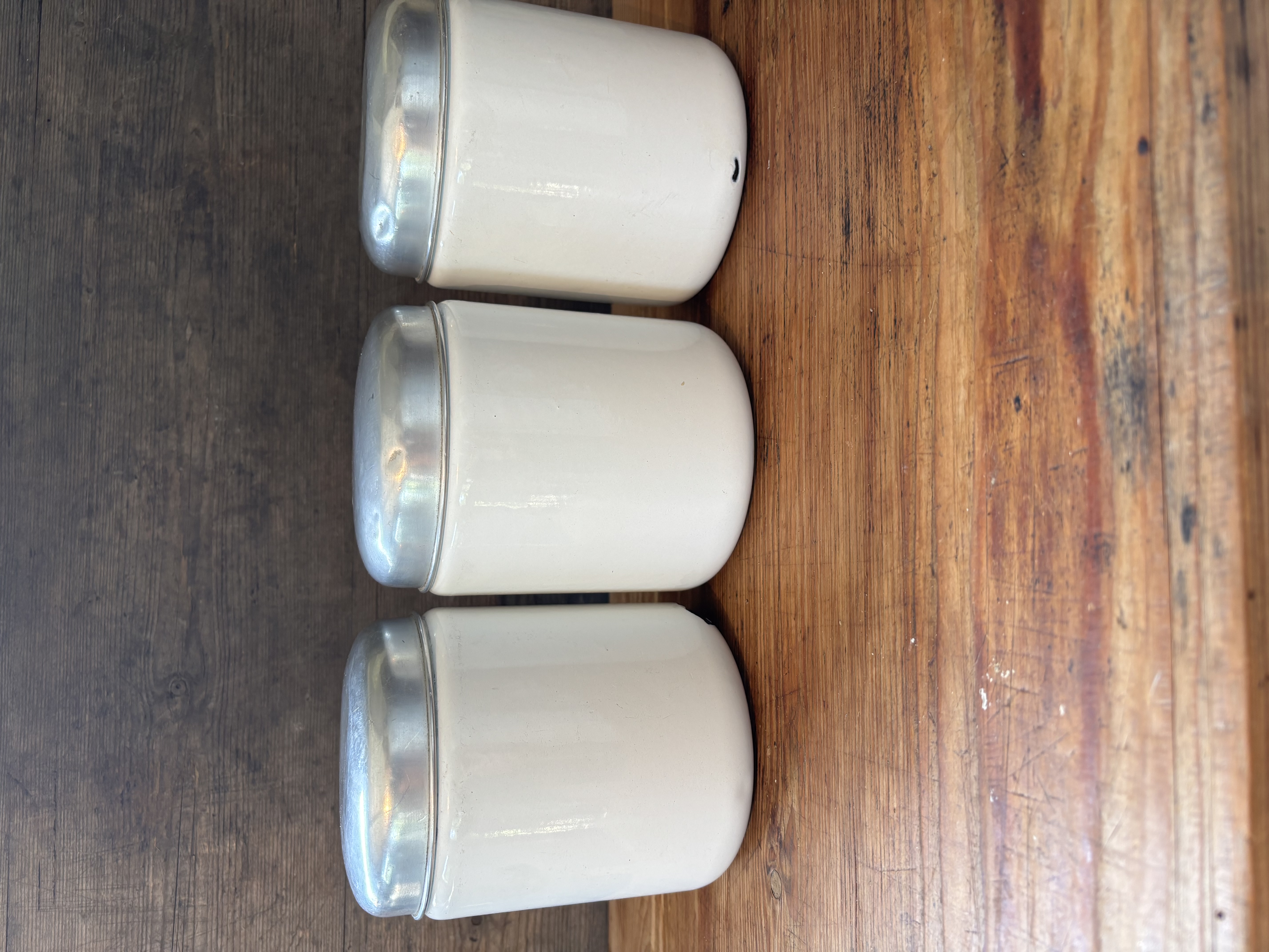 Witte koffie, thee, suiker