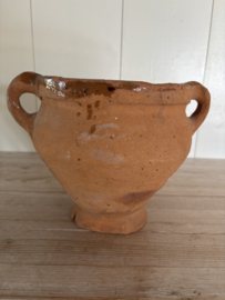 Oude steengoed pot