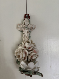 Biquit ornament delicate bloemetjes