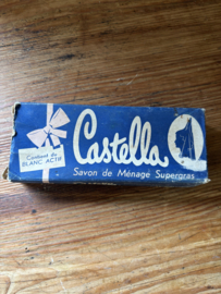 Castella zeep