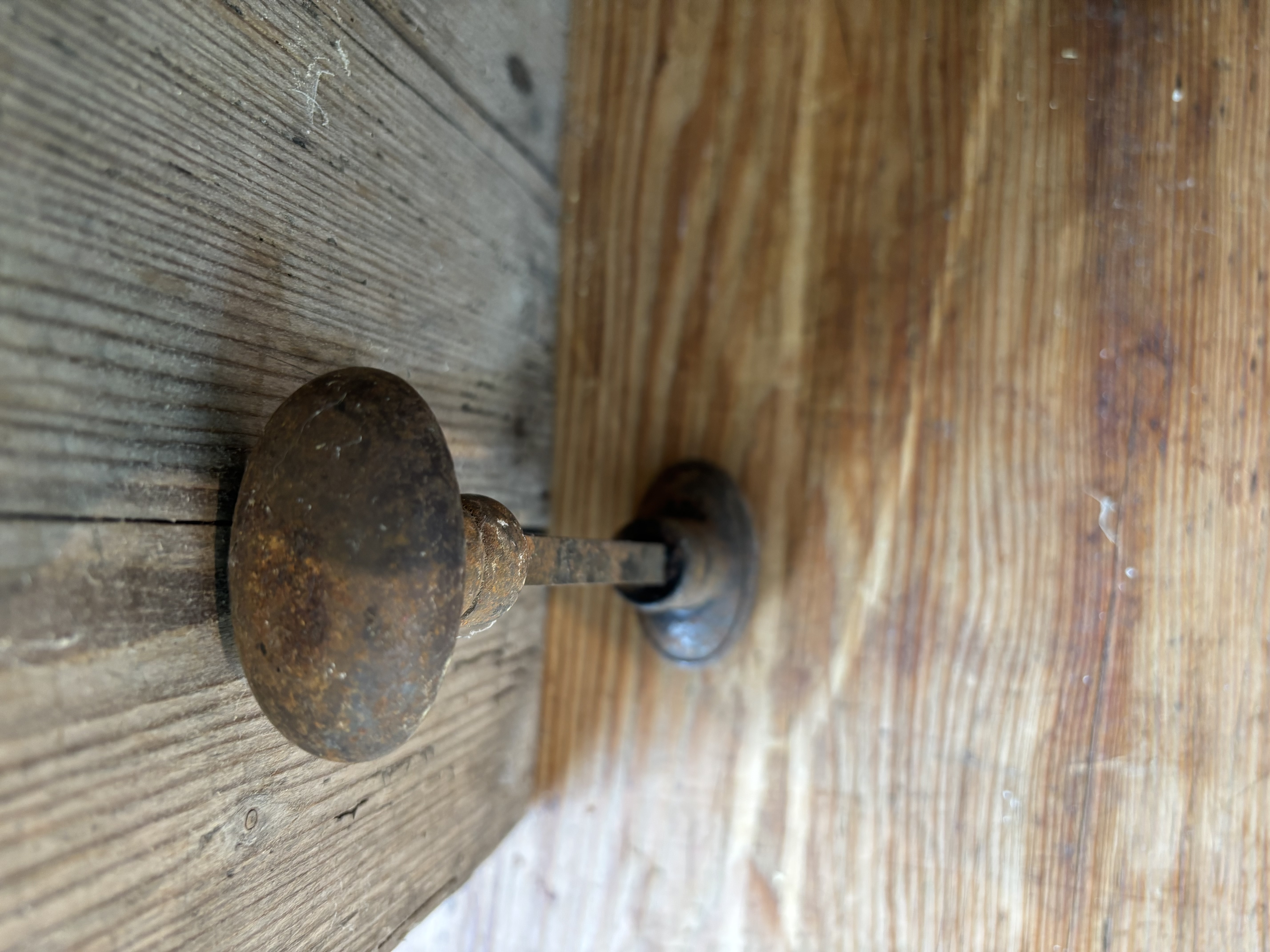 IJzeren deurknoppen dubbel stel nr 17