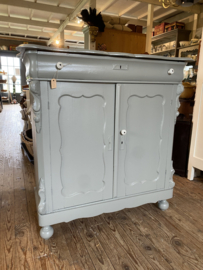 Meidenkastje met bovenla.