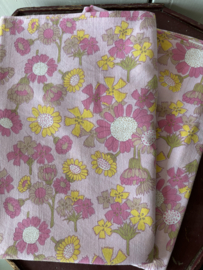 Twee slopen roze bloemetjes