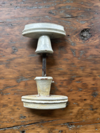 Dubbele wit houten deurknop