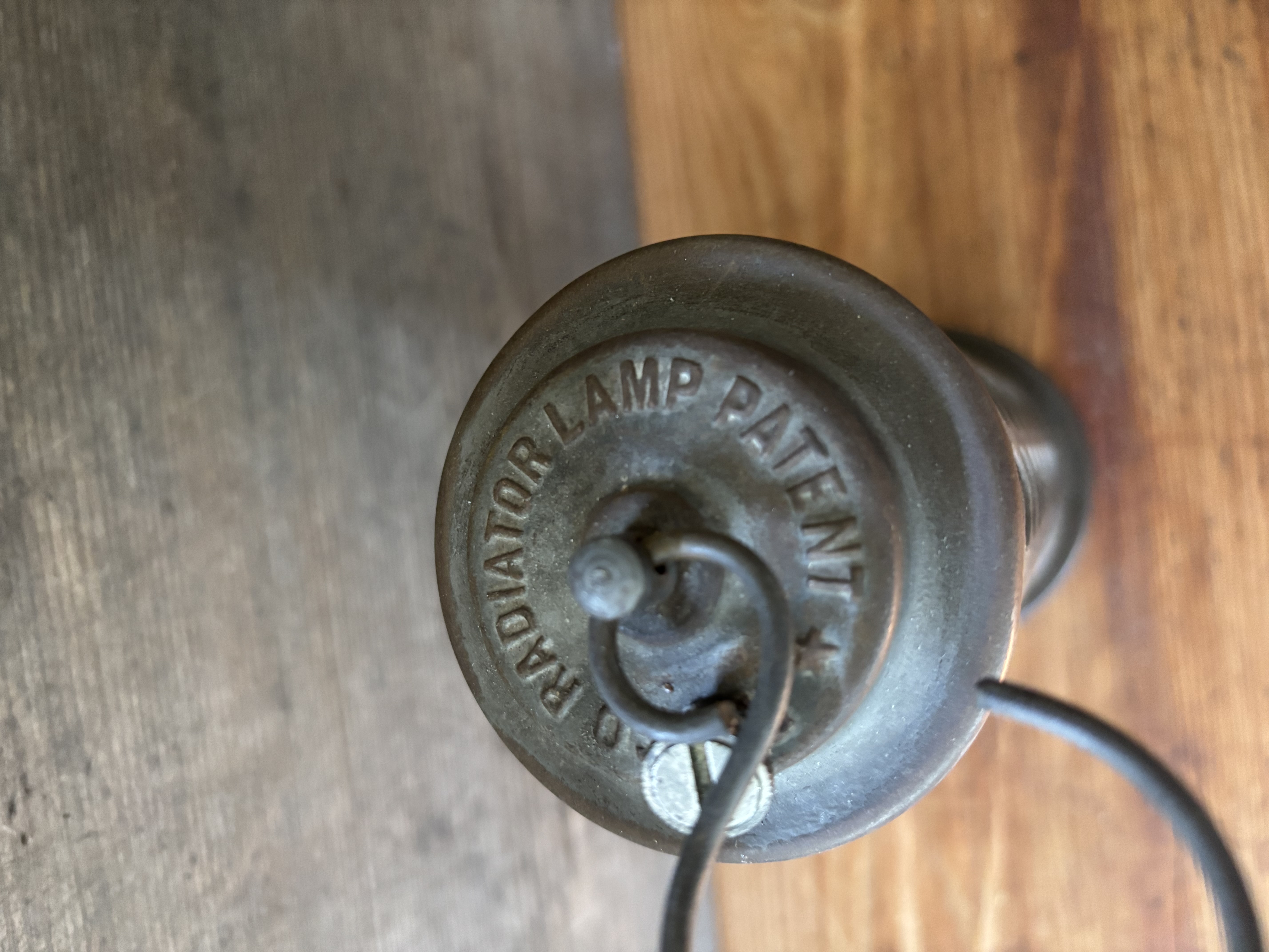 Radiator lamp