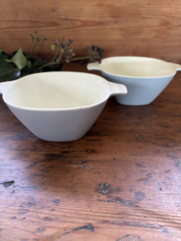 Twee schaaltjes jaren 50