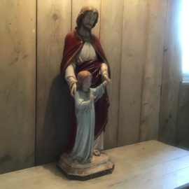 Groot Jesus beeld met kind