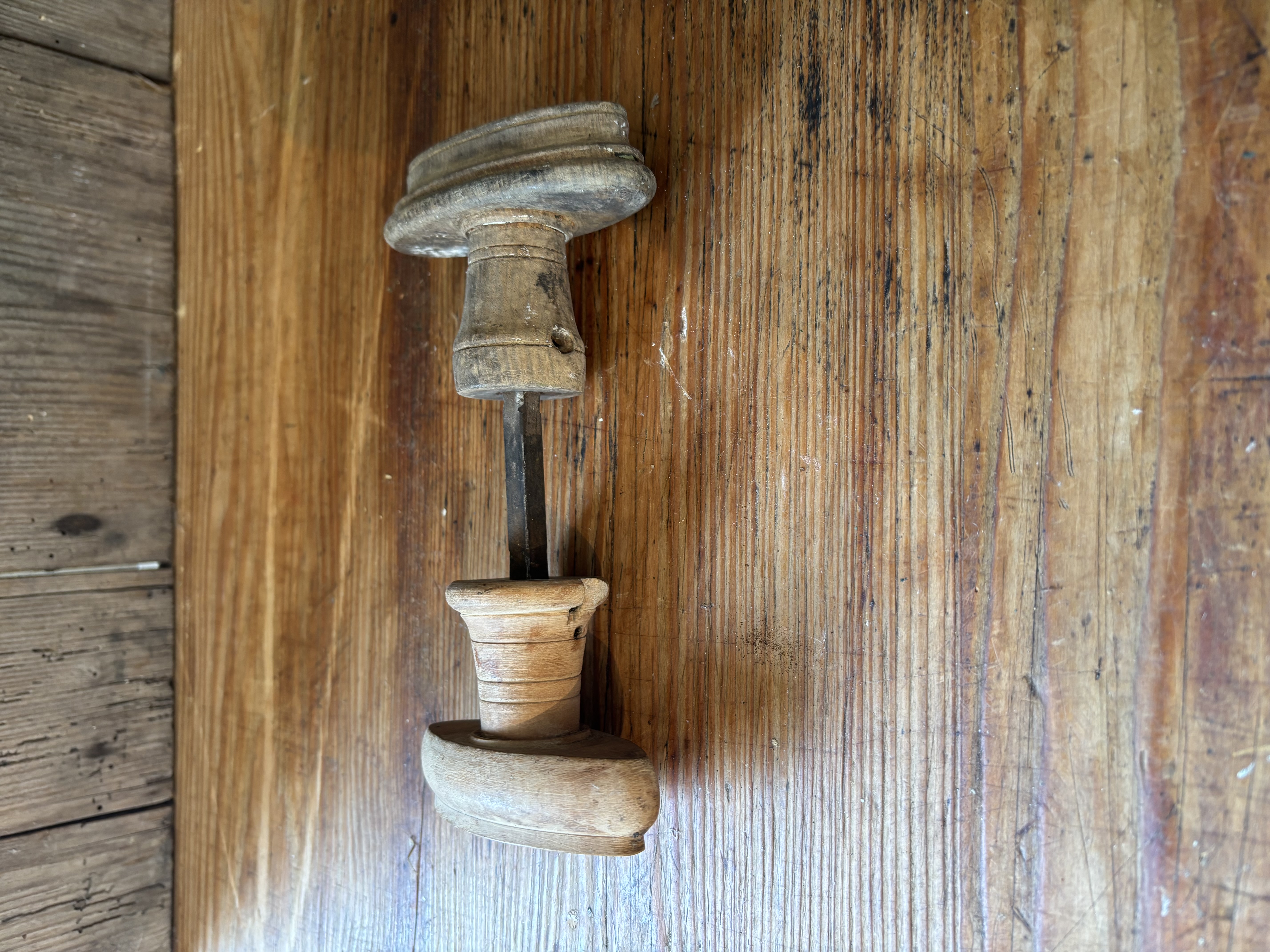 Dubbele houten knop nr 4
