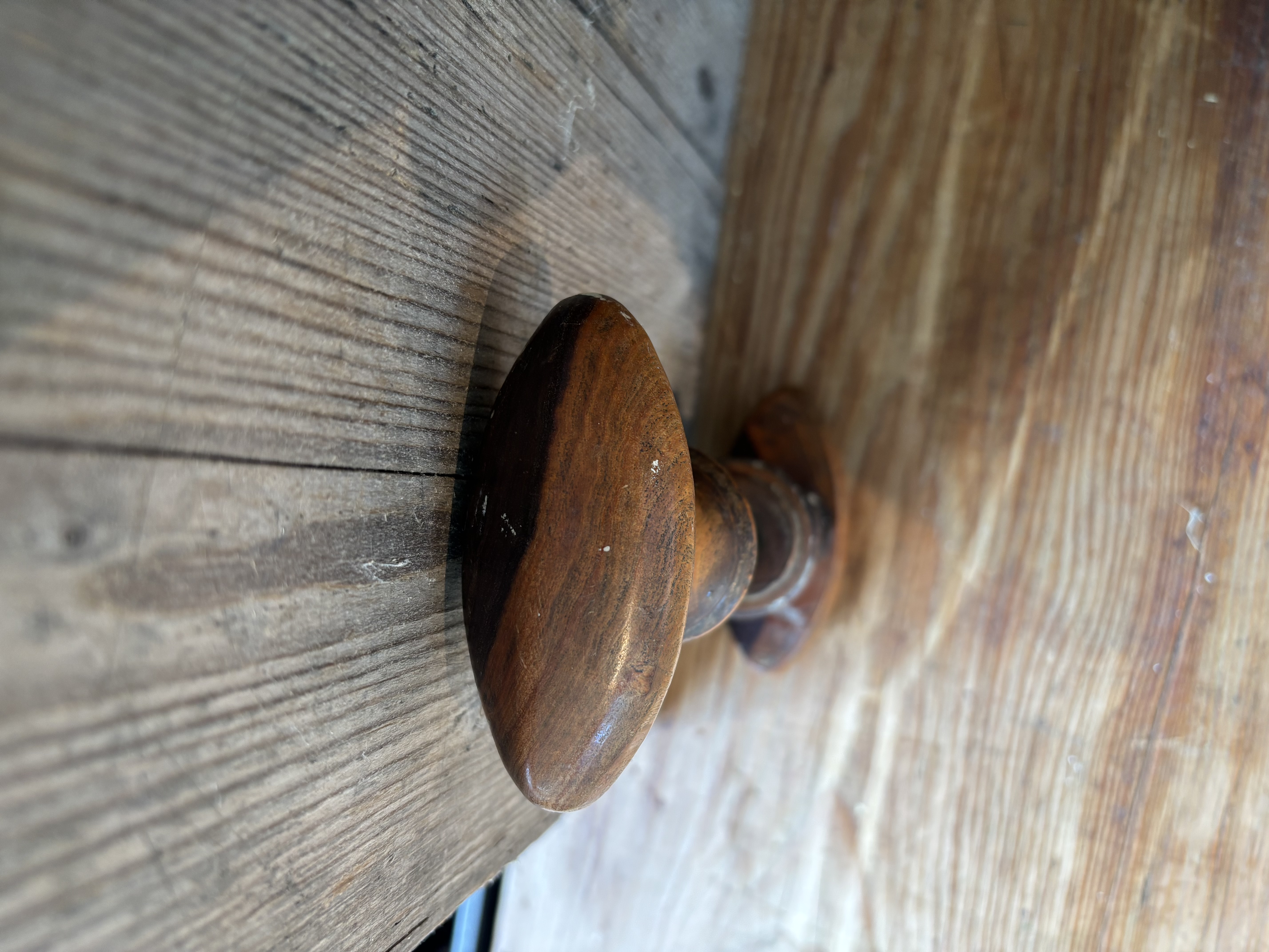 Houten dubbele knop nr 5