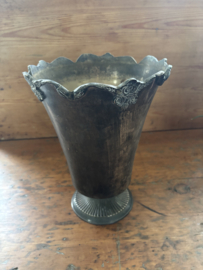 Metalen vaas of champagne koeler
