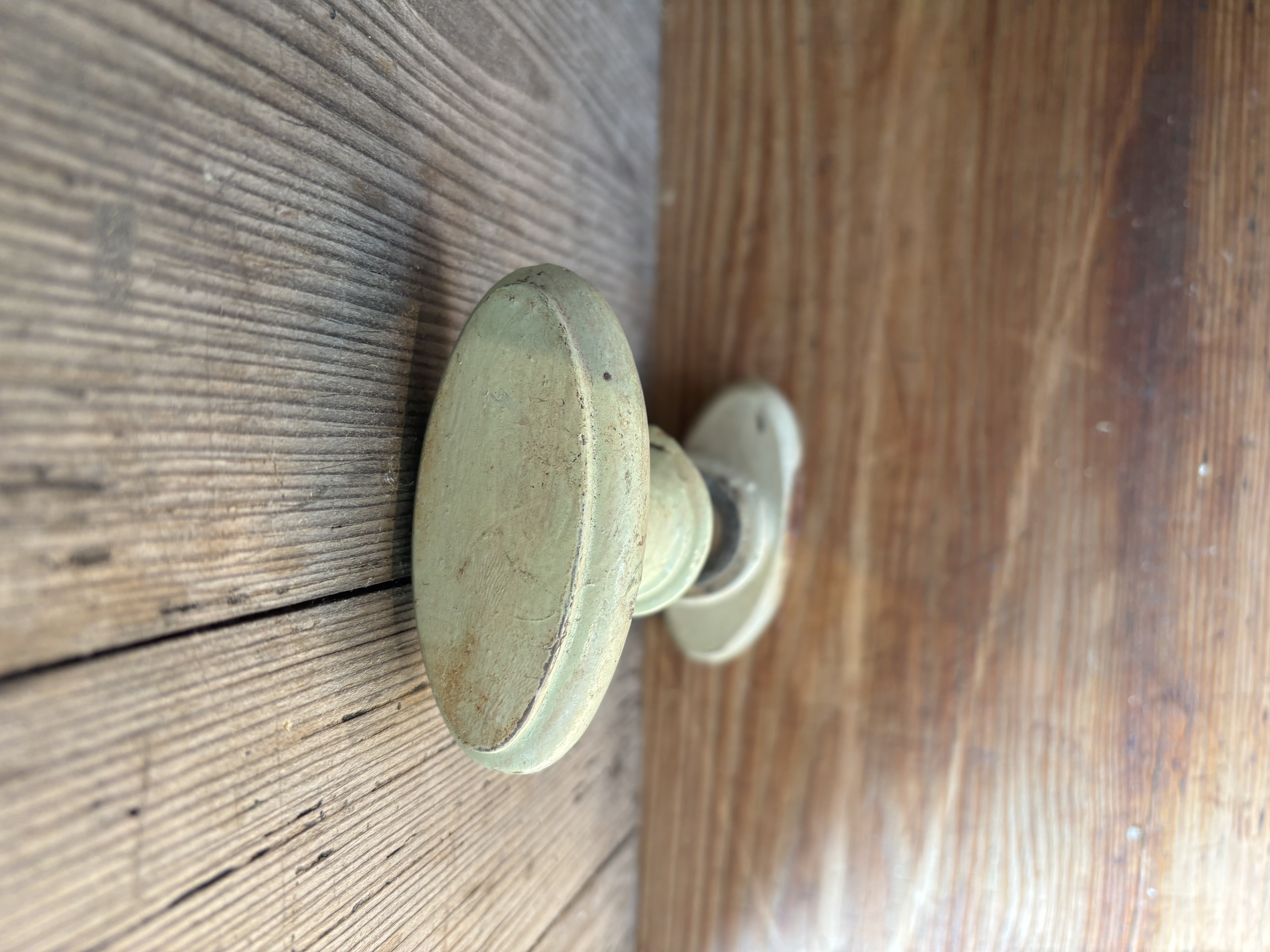 Houten knop crème groen nr 2