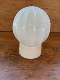 Jaren 50 plafondlamp wit facet