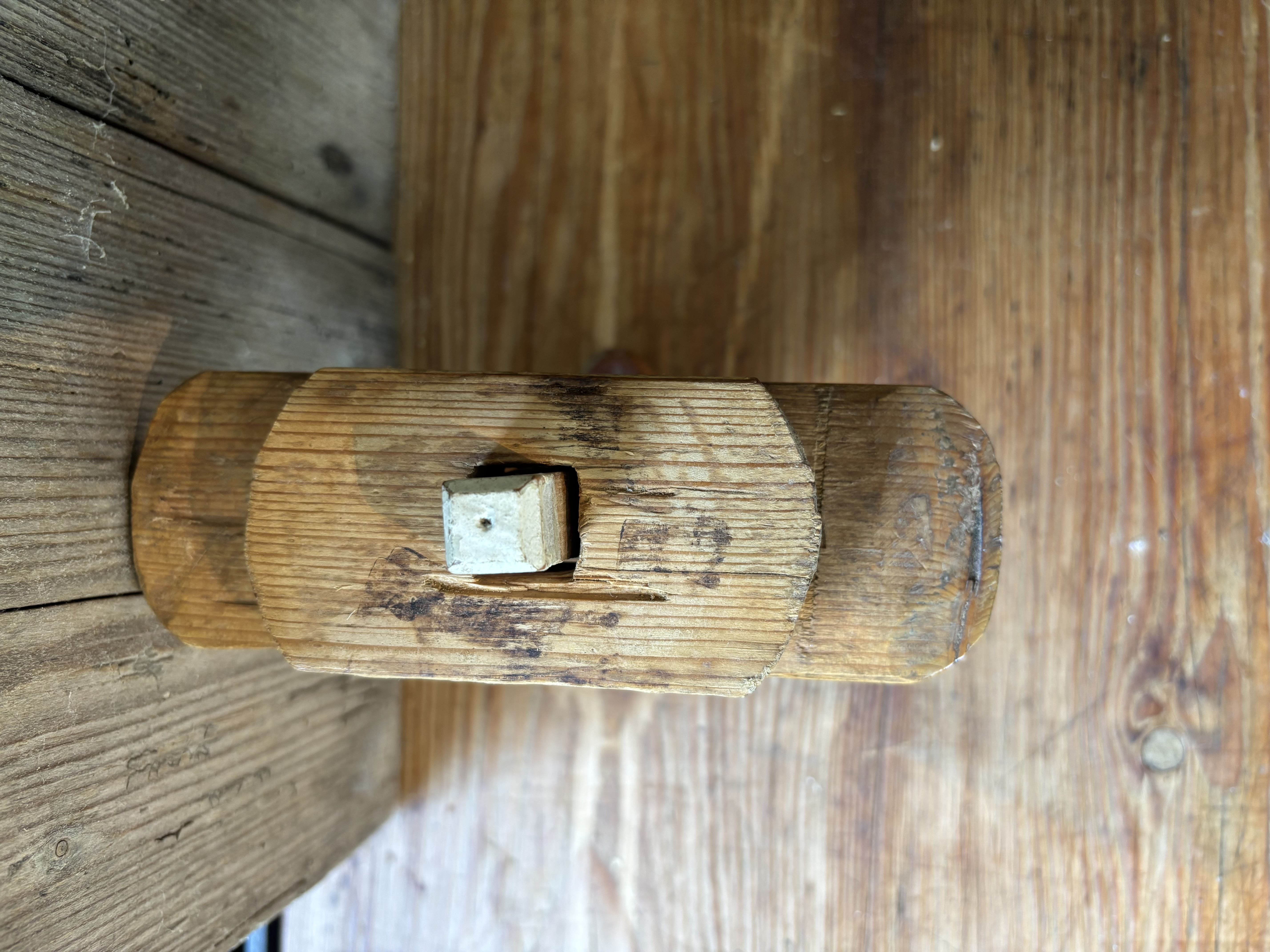 Enkel houten knop nr 20