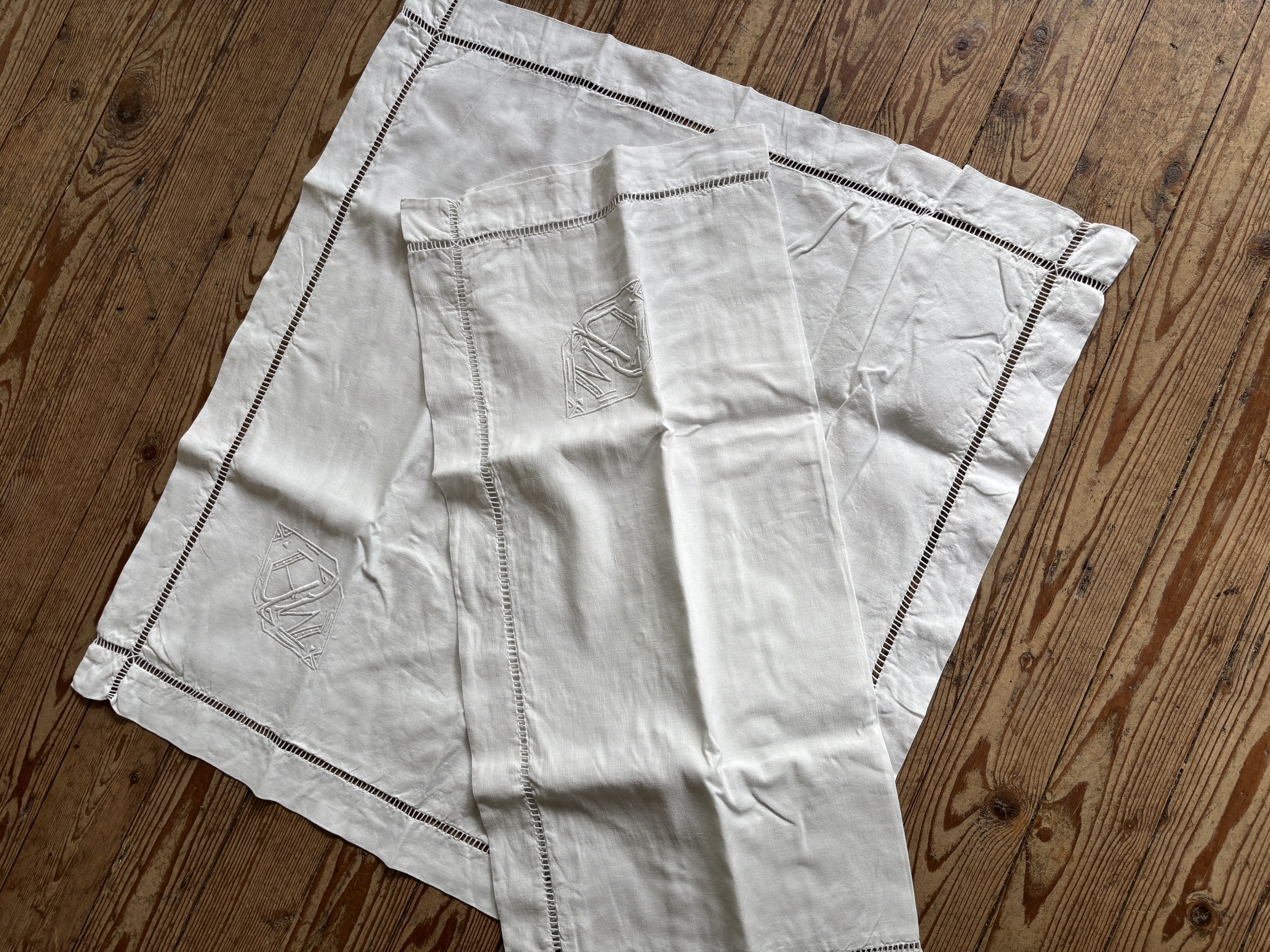 Set twee gelijke slopen groot monogram