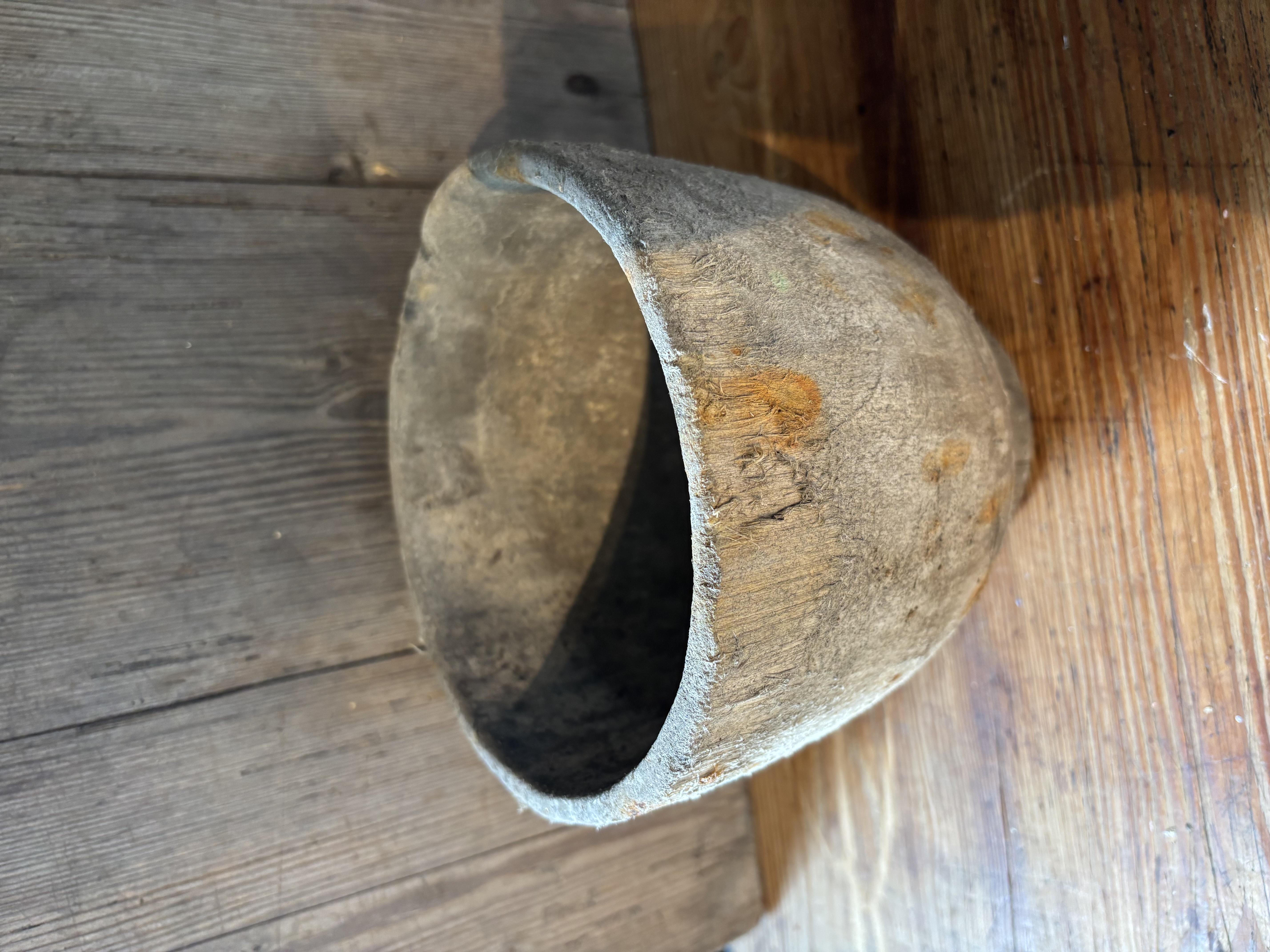 Oude houten kaasmal