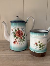 Bloemen emaille koffiepot