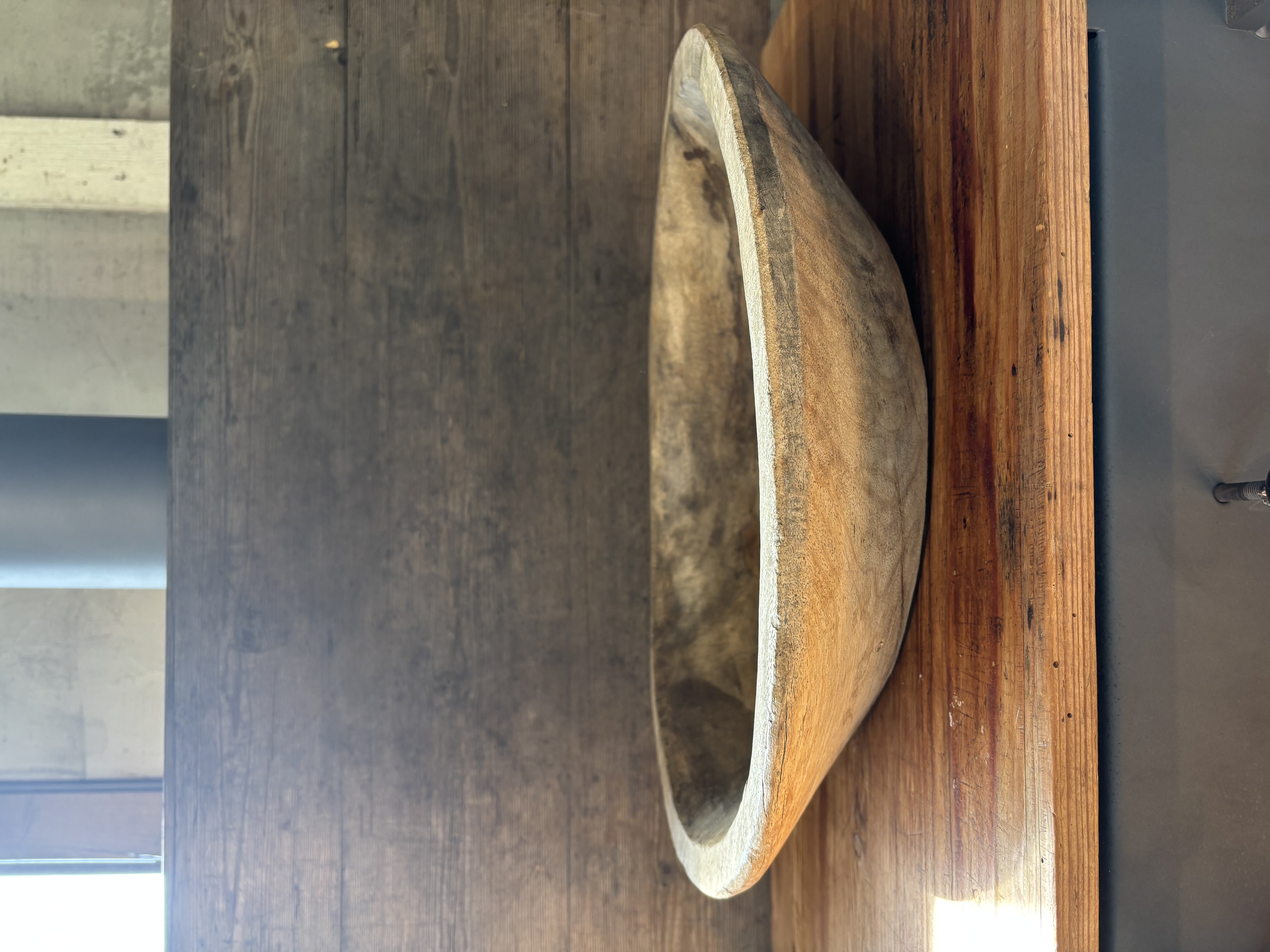 Oud houten schaal rond