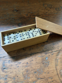 Oud benen dominospel