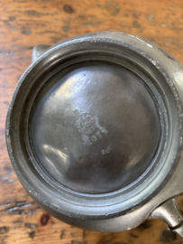 Antieke tinnen theepot