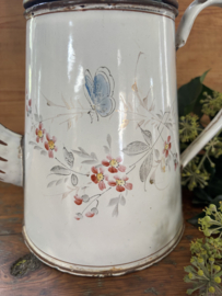 Grote koffiepot met opstand