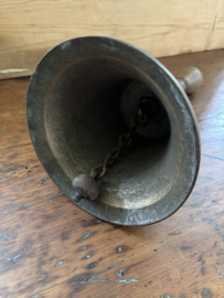 Grote school handbel