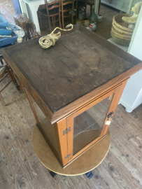 Oude orginele vitrine.