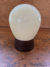 Crème plafondlamp met bakkelieten ring