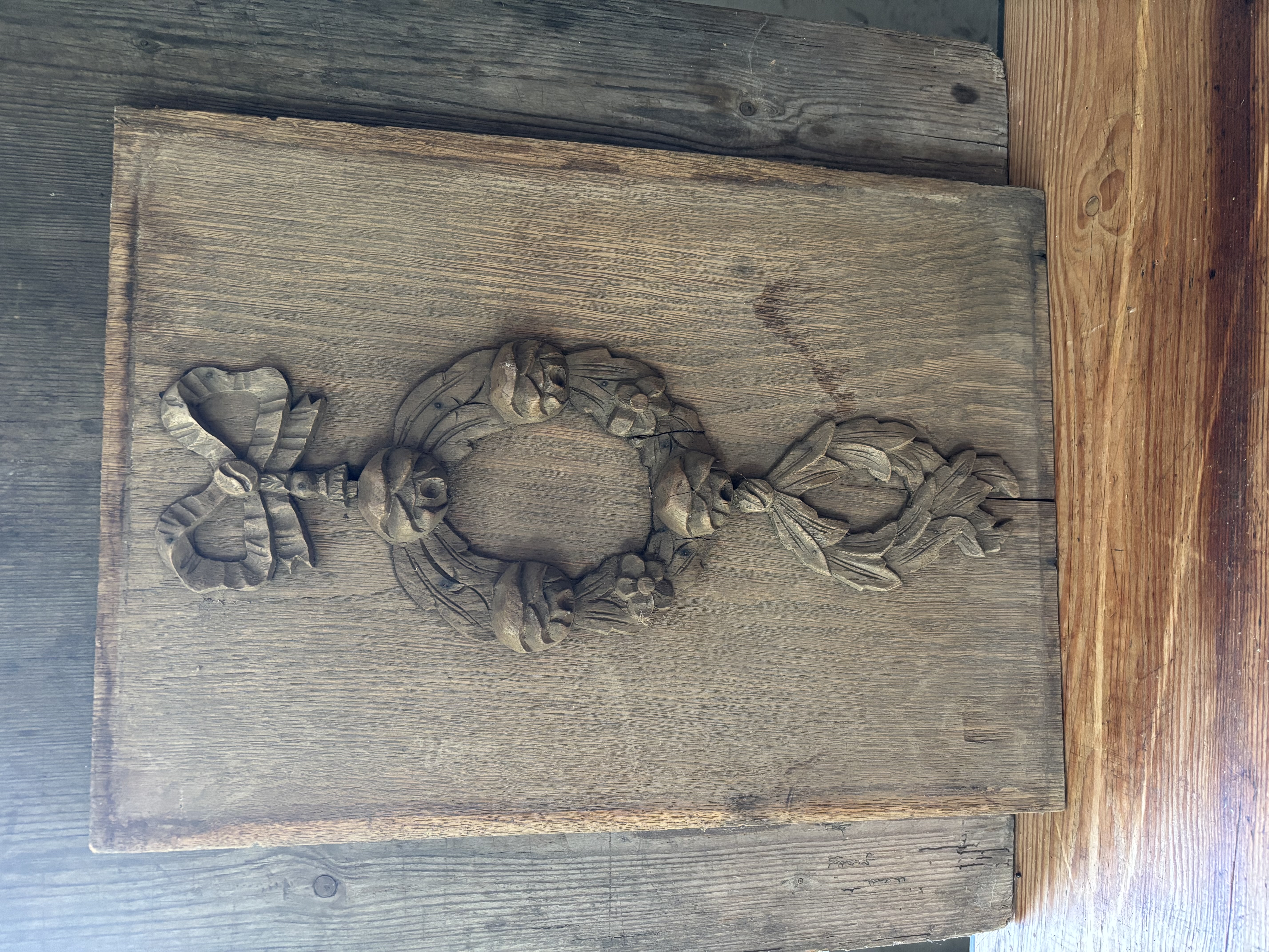 Houten panelen met ornament