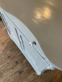 Biedemeier meidenkastje met bovenla.