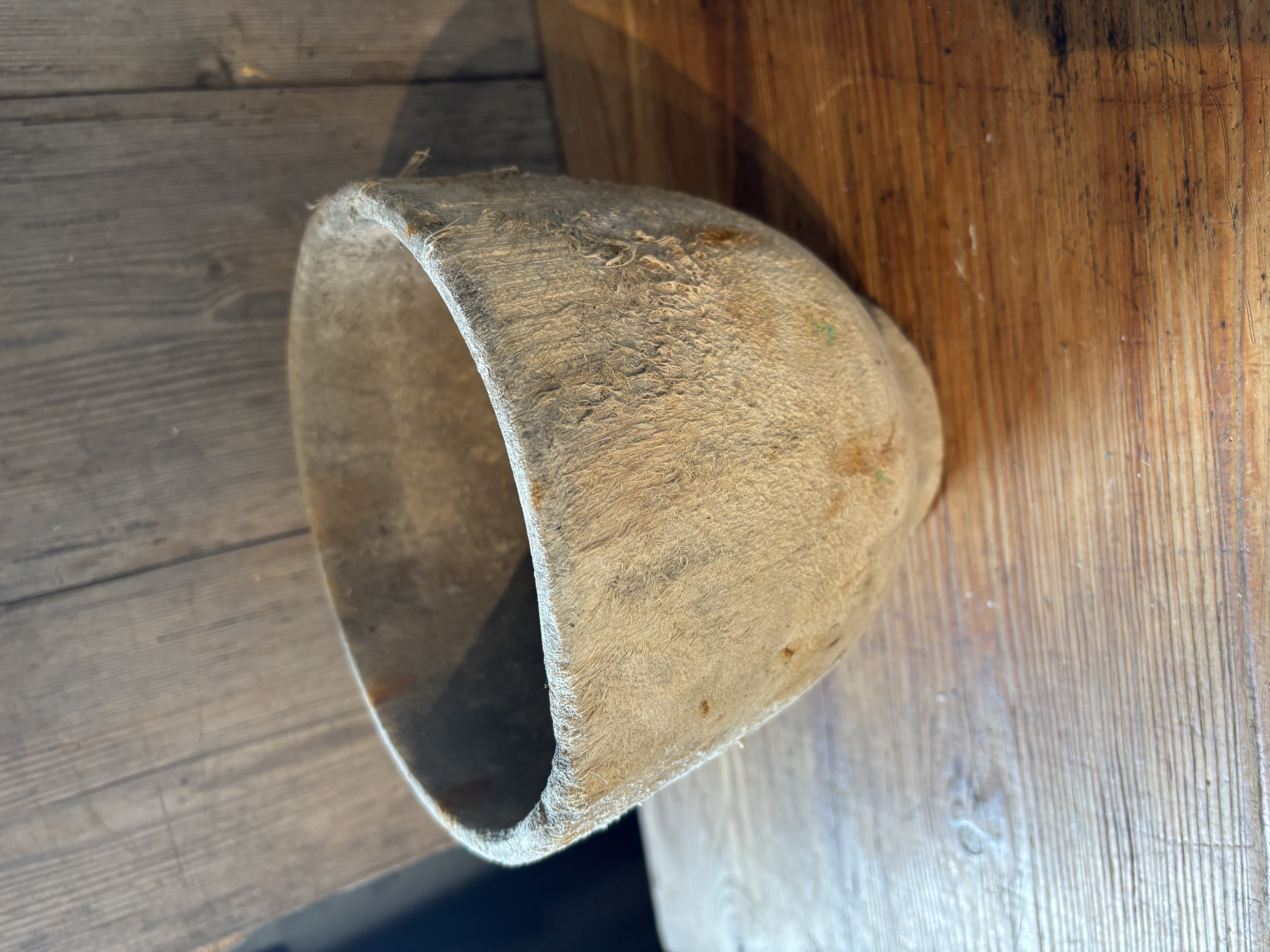 Oude houten kaasmal