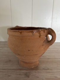 Oude steengoed pot
