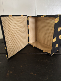 Stoffen doosje zwart met gele bloemen