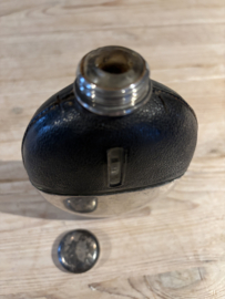 Heupfles leer glas en verzilverd