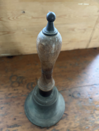 Grote school handbel