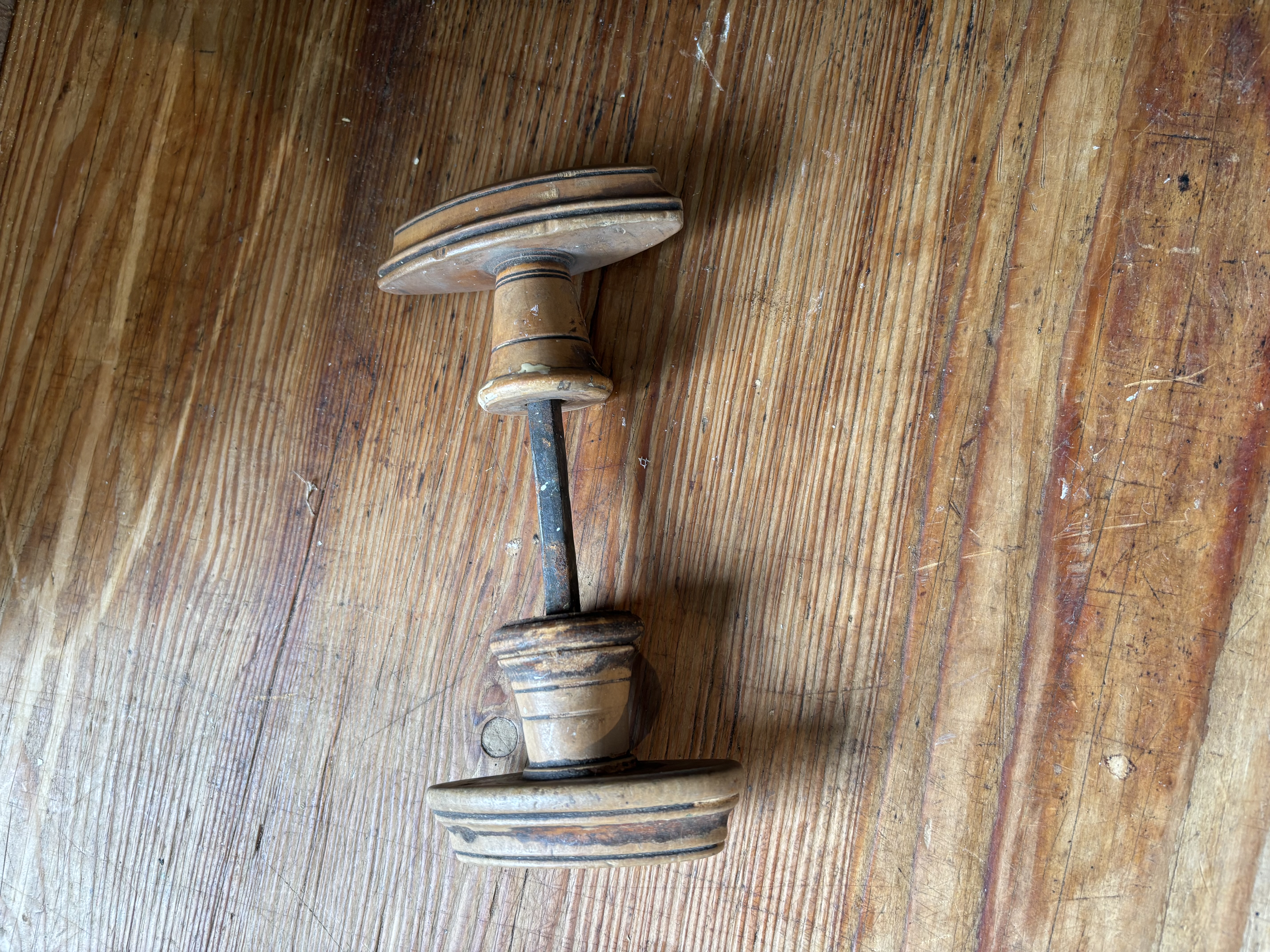 Houten deurknoppen nr 8