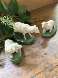 Drie schapen gips