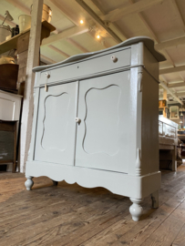 Biedemeier meidenkastje met bovenla.