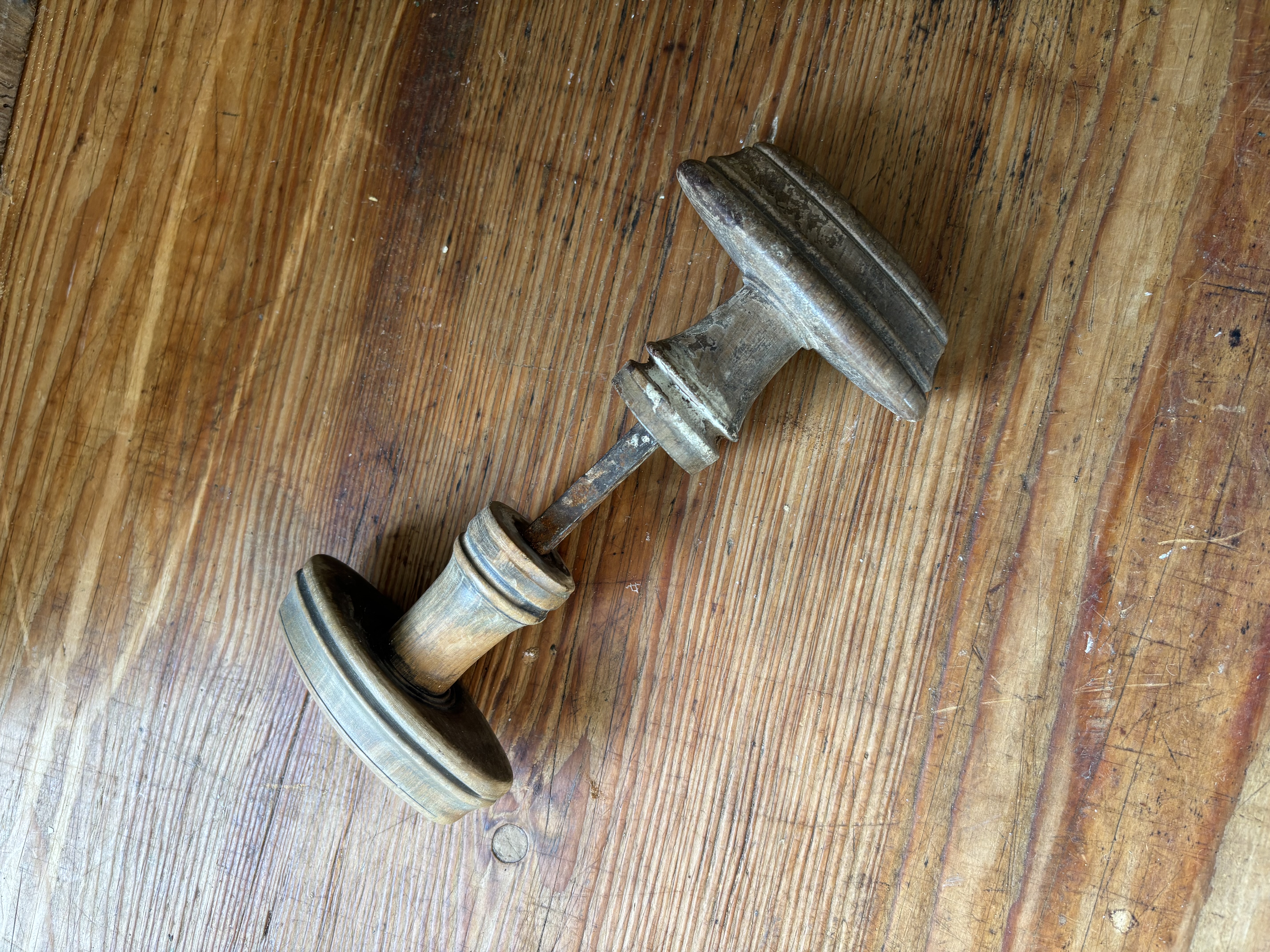 Houten dubbele knop nr 10