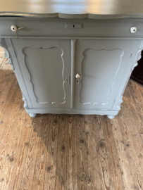 Meidenkastje met bovenla.