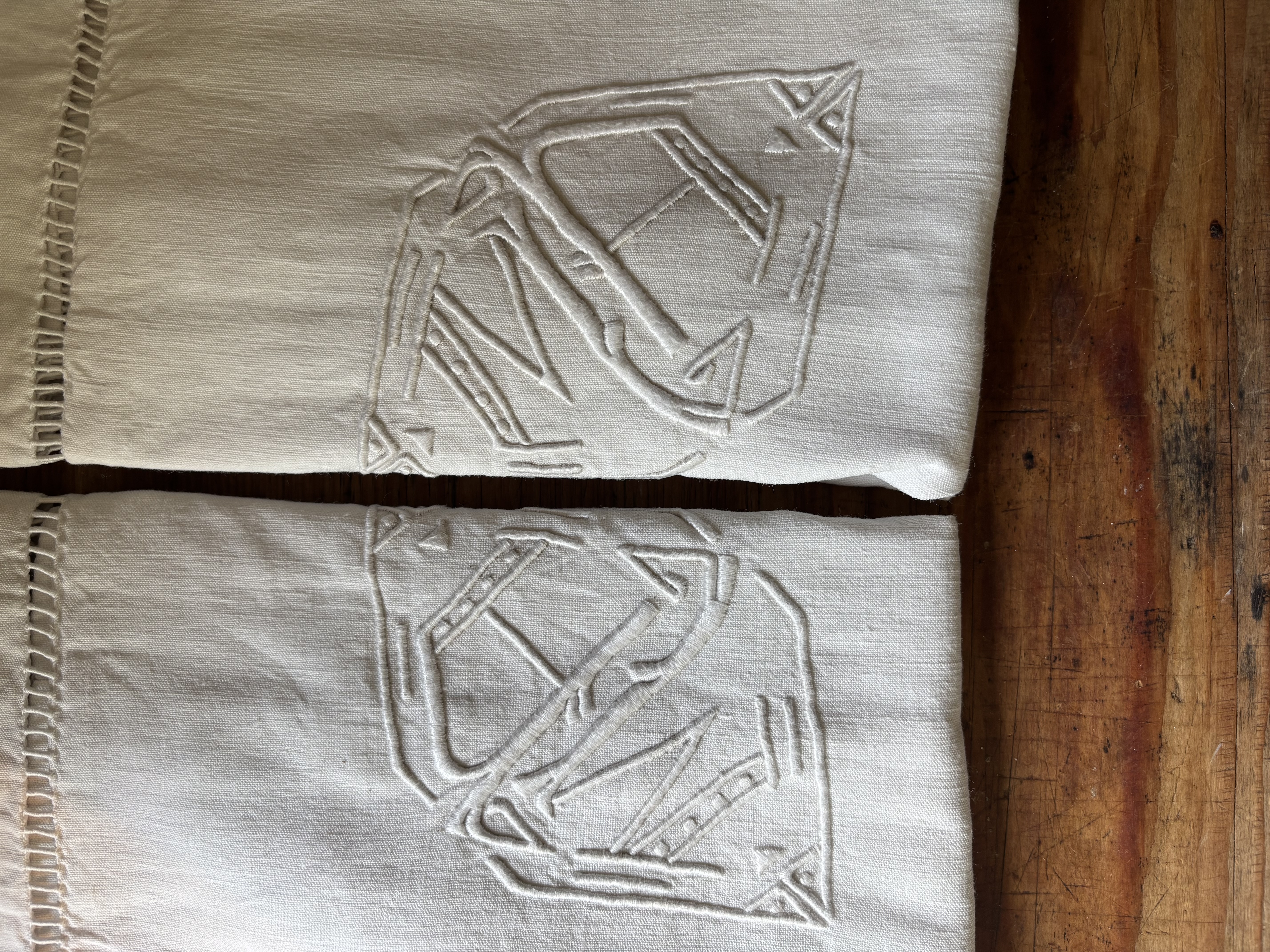 Set twee gelijke slopen groot monogram