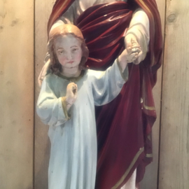 Groot Jesus beeld met kind